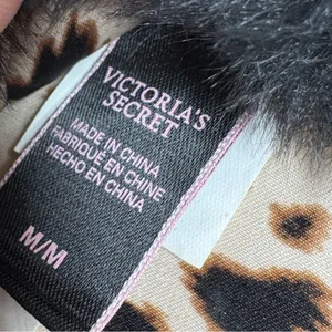 Victorias Secret Leopard Print Faux Fur Trim Satin Slippers‎ Tan Black Medium thumbnail 11