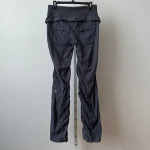 Lululemon Size 6 Charcoal Grey Studio Pant Ruched Leg Cargo Athletic Trousers thumbnail 7