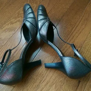 Antonio Melani Heels Stunning Pewter Color Size 6.5 thumbnail 4