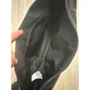 Gap Vegan Leather Sling Bag Black Crescent Crossbody Adjustable Strap NEW thumbnail 7
