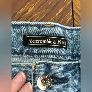 Abercrombie & Fitch Distressed Cutoff Denim Shorts Size 26 Button Fly thumbnail 2