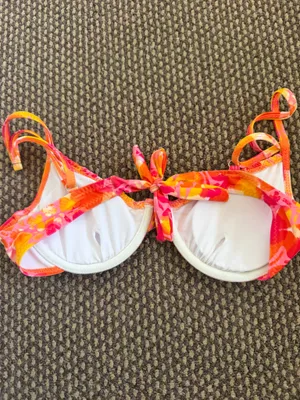 Swim suit too Multiple Size M thumbnail 2