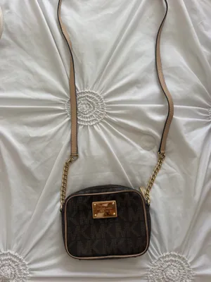 Michael Kors Crossbody thumbnail 2