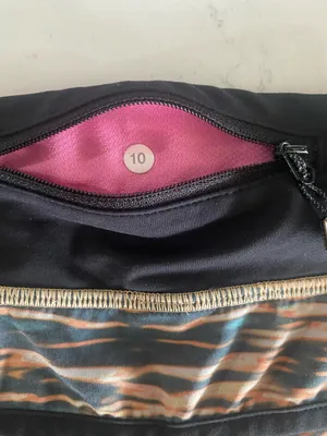 Lululemon Shorts Hot Hot thumbnail 3