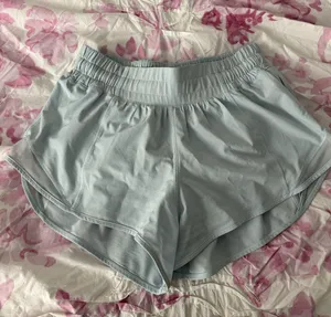 Lululemon Hotty Hot 2.5" thumbnail 1