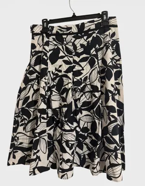 Yessica C&A Women’s Size 8 Black Ivory Floral Pleated A-Line Midi Skirt thumbnail 1
