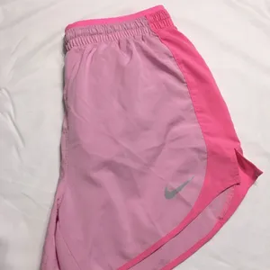 Nike • Tempo Luxe Bubblegum Pink Dri-Fit Running Shorts Size XS thumbnail 2