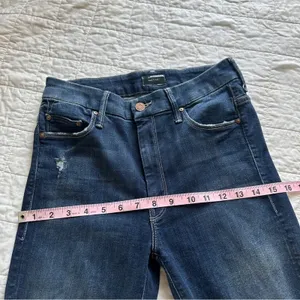 MOTHER The Looker Ankle Fray Jeans In Cat Attack 27 High Rise thumbnail 7