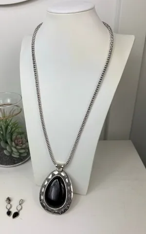 Beautiful Jewelry Set Black thumbnail 1