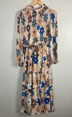 Karlie tiered smocked maxi floral dress size small neutral long sleeve thumbnail 1