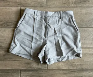Abercrombie & Fitch Light Gray High-Waist Pleated Women's Shorts thumbnail 1