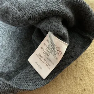 Tahari Italian Merino Wool Sweater Womens M Gray Old Money Preppy Academic thumbnail 5