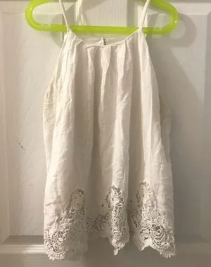 White lace top Size M thumbnail 1