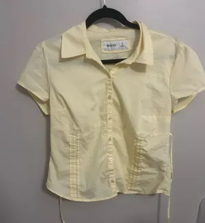 New Yellow Hollister Short-Sleeve Button Front Shirt thumbnail 1