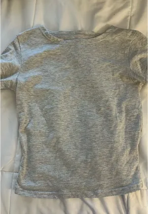 Grey t-shirt  thumbnail 1