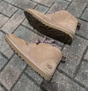 UGG Women's Neumel Chukka Suede Boot Size 10 thumbnail 1