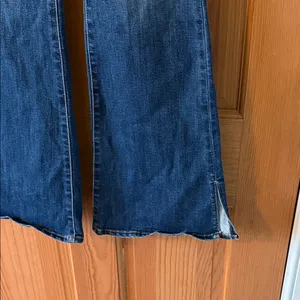 American Eagle Outfitters Size 0 Super Hi-Rise Flare Dark Blue Stretchy Jeans thumbnail 2