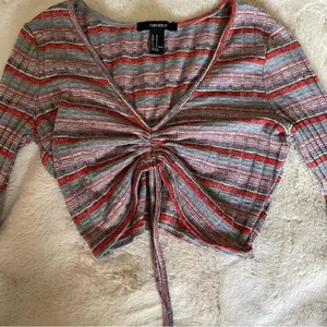 Forever21 bell sleeve 70s style crop top thumbnail 4