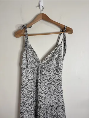 Abercrombie & Fitch Chiffon Flowy Tiered Maxi Dress White Geo Print size M flaw thumbnail 4