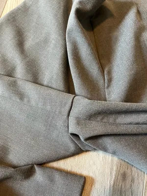 Old Navy Extra High Rise Wide Leg Trousers in Grey Melange thumbnail 7