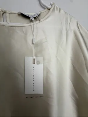 Endless Rose Women’s Cream Satin Blouse Size M NWT (A837) thumbnail 4