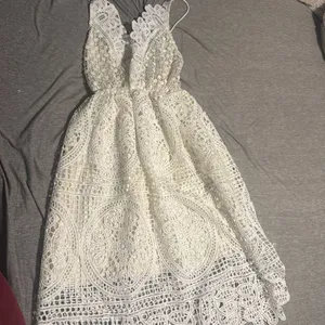 White lace dress size large thumbnail 1