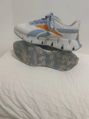 Reebok women’s White/Blue/Orange Mesh Low Top Sneakers US 6 FY9911 thumbnail 3
