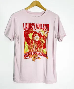 Ripple Junction Lainey Wilson Heart Like a Truck Graphic T-Shirt Pink Large Concert Tee thumbnail 1