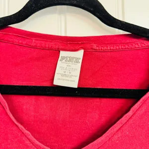 Victoria's Secret PINK Women M‎ Texas A&M Sequin V-Neck T-Shirt Maroon thumbnail 4