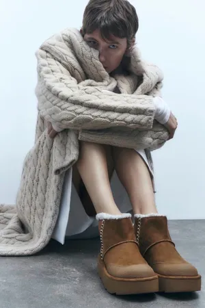 Zara Woman's Brown Suede Boots with Fleece Lining Size EU 37/6.5 thumbnail 1