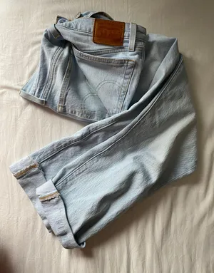 Levi Jeans  thumbnail 4