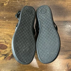 UGG Ayden Thong Sandals 7 Black Suede Leather Medallion Slingback Boho Summer thumbnail 10