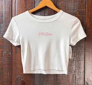 PacSun Cropped White Tee with New York Graphic - NWT XS thumbnail 1