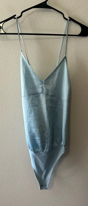 NWT Abercrombie and Fitch light blue satin bodysuit cowl back size XS 645841229 thumbnail 1