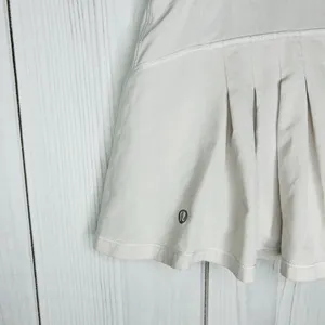 Lululemon Circuit Breaker Skirt Women’s Size 6 Regular Pleated Skort Pale Gray thumbnail 7