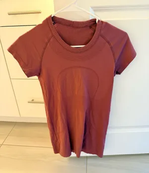 Lululemon Swiftly Short Sleeve thumbnail 1