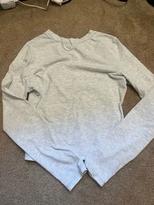 Gray Long Sleeve Top Size M thumbnail 2