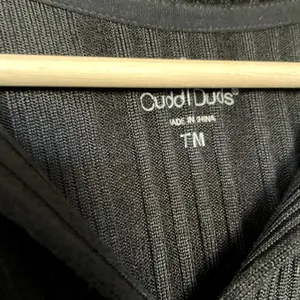 CuddlDuds black knit ribbed button down long sleeved shirt extra long women's TM thumbnail 4