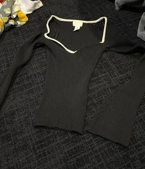 H&M black and white blouse  thumbnail 1