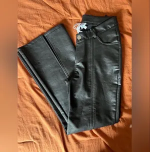 Princess Polly Black faux leather flare Pants Low Rise thumbnail 5
