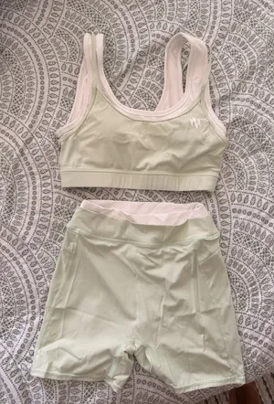 Workout set Green Size L thumbnail 1