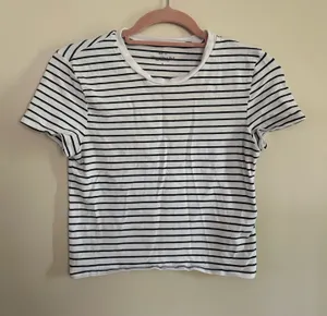 Abercrombie & Fitch baby tee thumbnail 1
