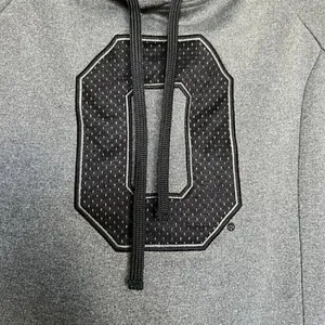 NEW Ohio State Buckeyes Hoodie SMALL Gray Scarlet & Gray Pullover Sweatshirt thumbnail 4