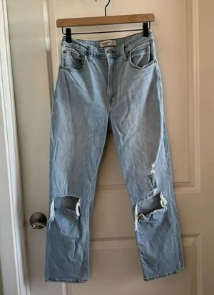 Abercrombie Curve Love Ankle Straight Ultra High Rise Jeans thumbnail 2