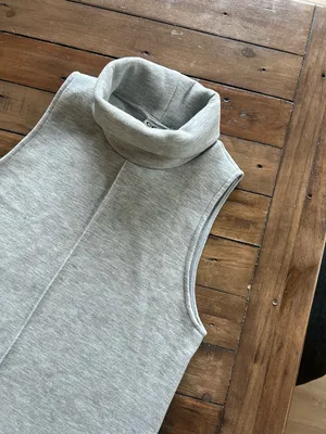 NWT OGL Turtleneck Split Hem Gray Tank Top S thumbnail 4