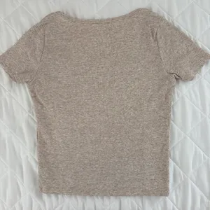 Hollister Baby Tee thumbnail 2