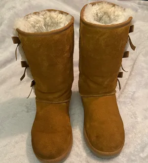 Koolaburra Tan Suede Winter Boots Size 10 thumbnail 1