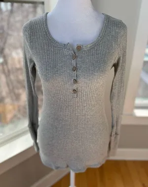 Pulse Light Gray Ribbed Cotton Scoop Neck Long Sleeve Henley Tee Shirt Sz XS thumbnail 6
