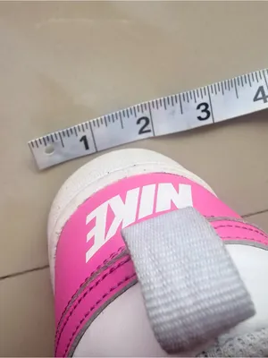Nike Kids White and Pink Low-Top Sneakers thumbnail 15