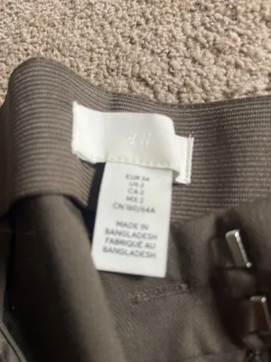 H&M dress green pants thumbnail 3
